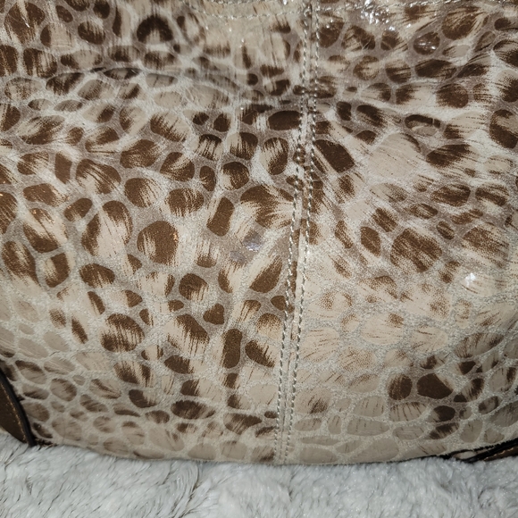 B. Makowsky animal print bag. - Picture 9 of 13